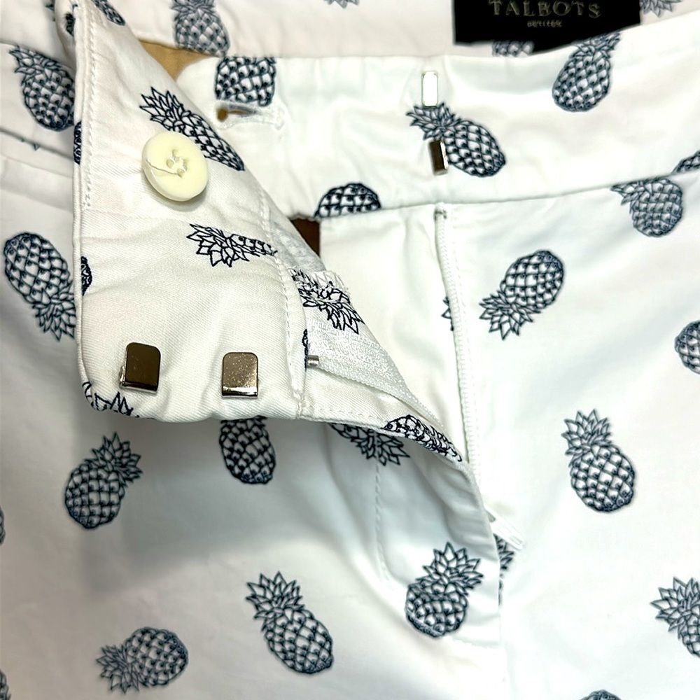 Talbots The Perfect Crop Pineapple Print Pants White Size 10P Coastal Resort